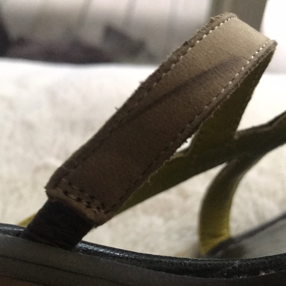 Donald J Pliner Strappy Heeled Sandals - Picture 12 of 13